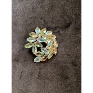 Elegant Vintage Marquis Wreath Rhinestone Brooch